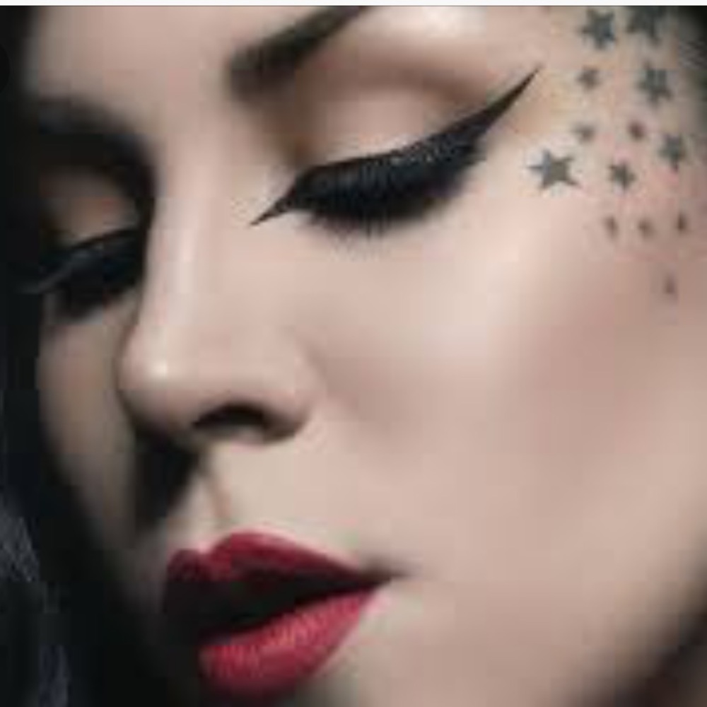 ❇️UNDERAGE RED Kat Von D RARE Everlasting Liquid Lipstick NWOBox